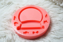 Load image into Gallery viewer, Snowglobe